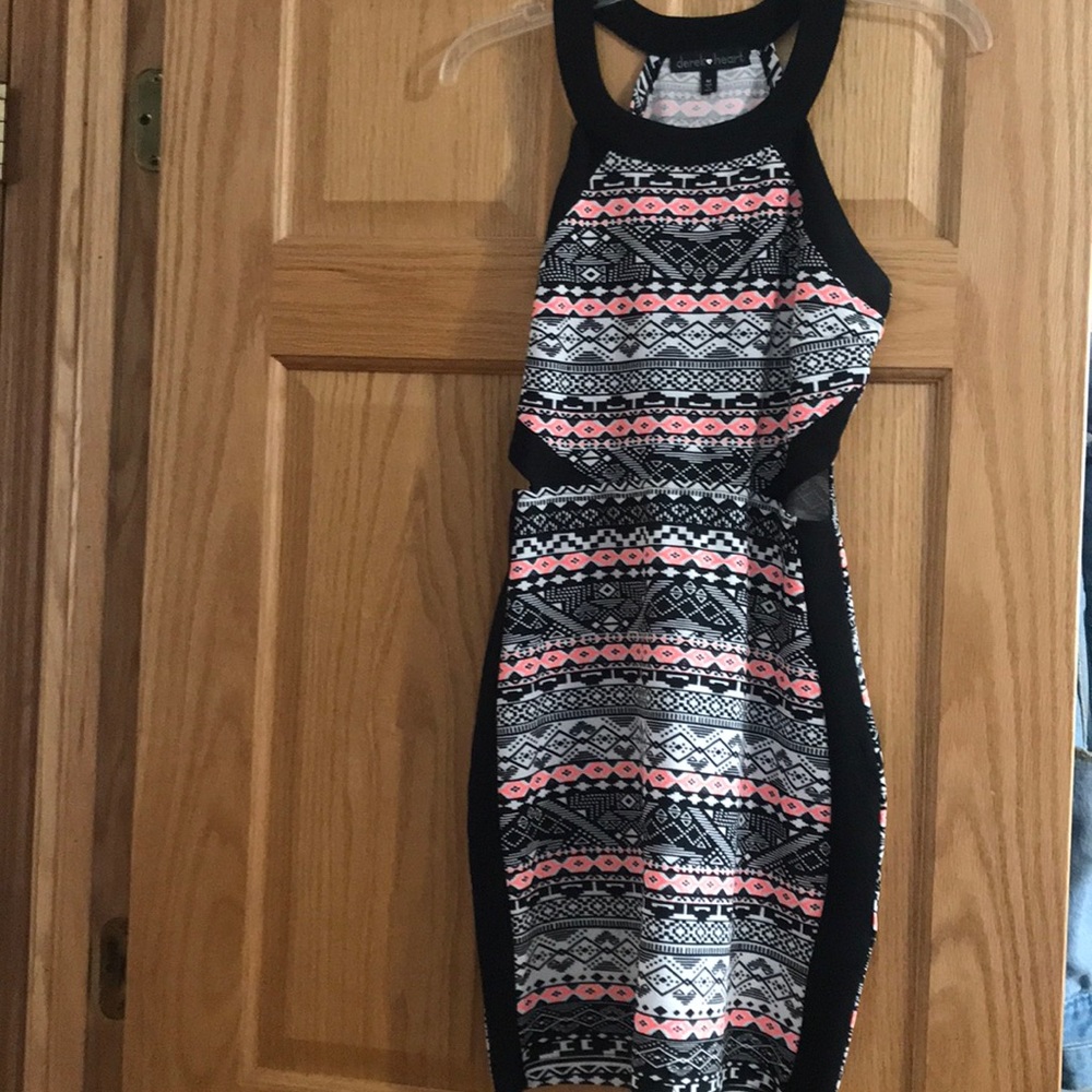 Aztec patterned mini dress !